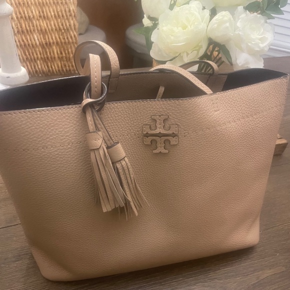 Tory Burch Handbags - Tory Burch Purse